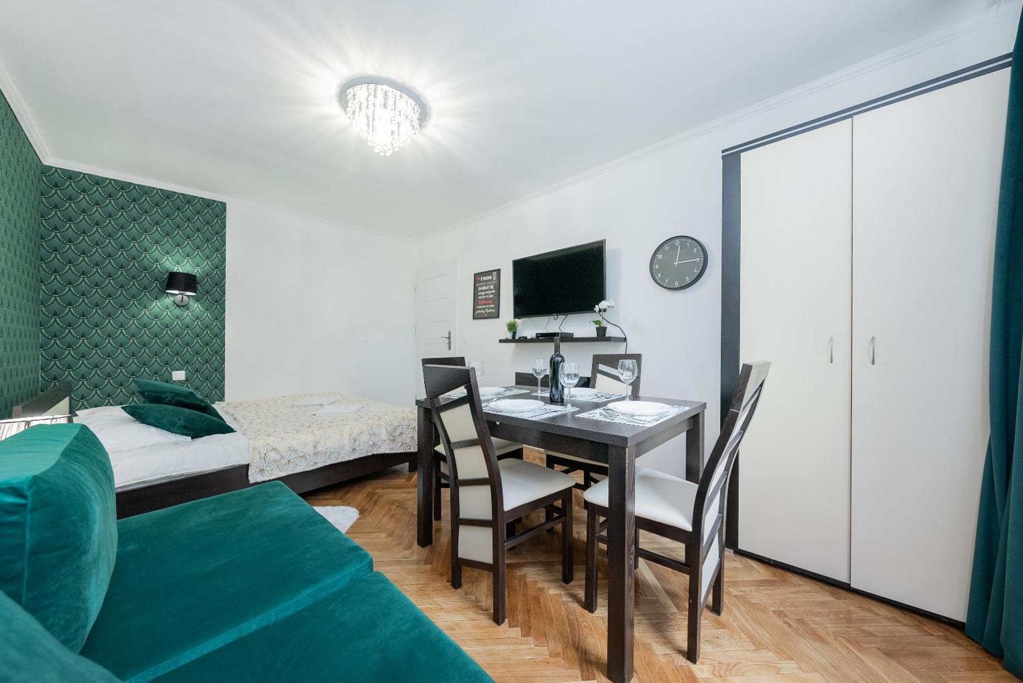 Unitapartament Short Rent In By Metro Station Rondo Onz With 3bedrooms 22 Lägenhet *