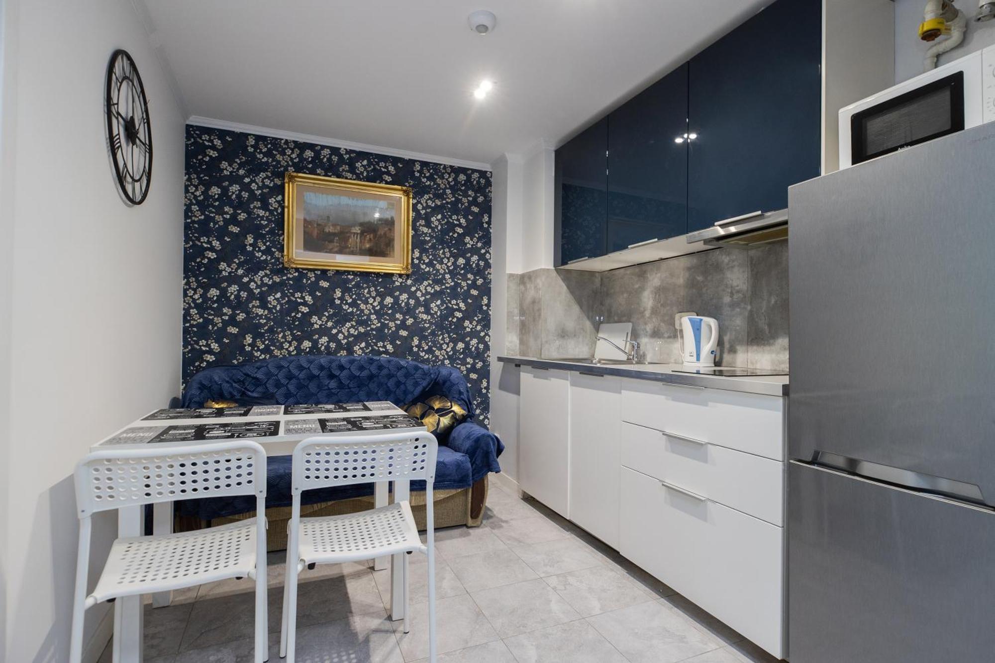 Butas Unitapartament Short Rent In By Metro Station Rondo Onz With 3bedrooms 22 Warsaw