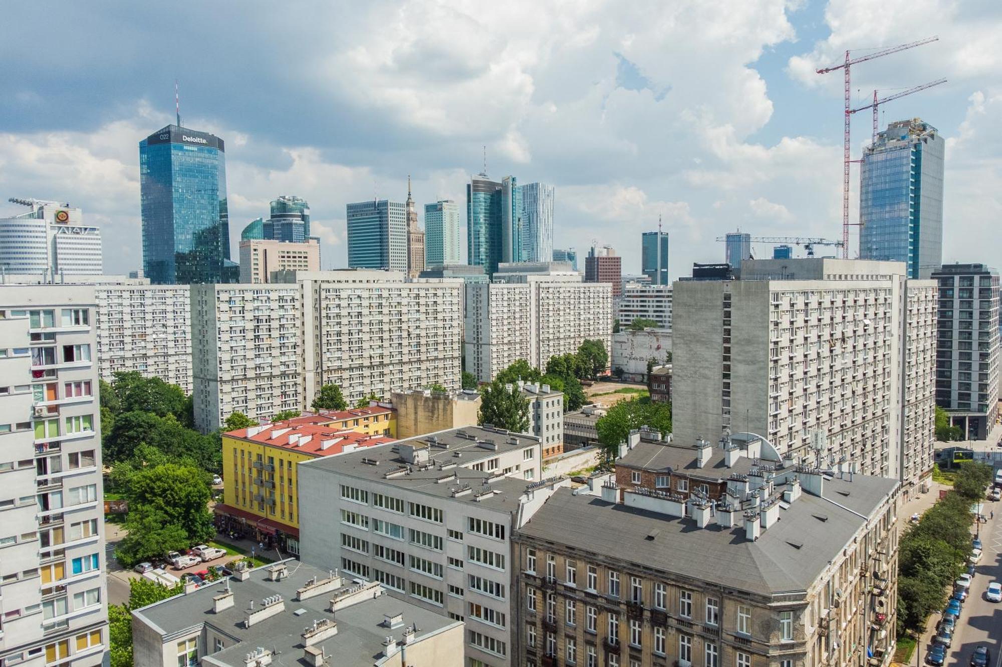 Butas Unitapartament Short Rent In By Metro Station Rondo Onz With 3bedrooms 22