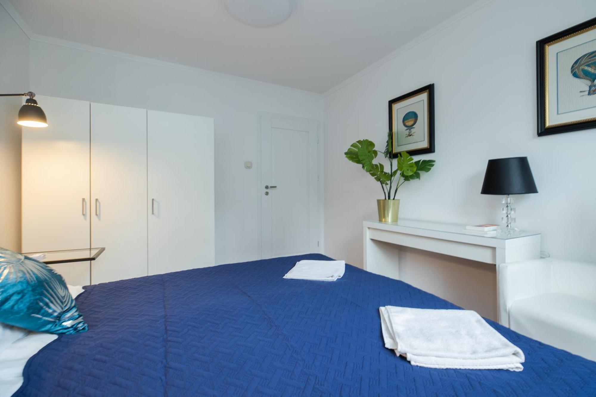 Unitapartament Short Rent In By Metro Station Rondo Onz With 3bedrooms 22 Butas Warsaw