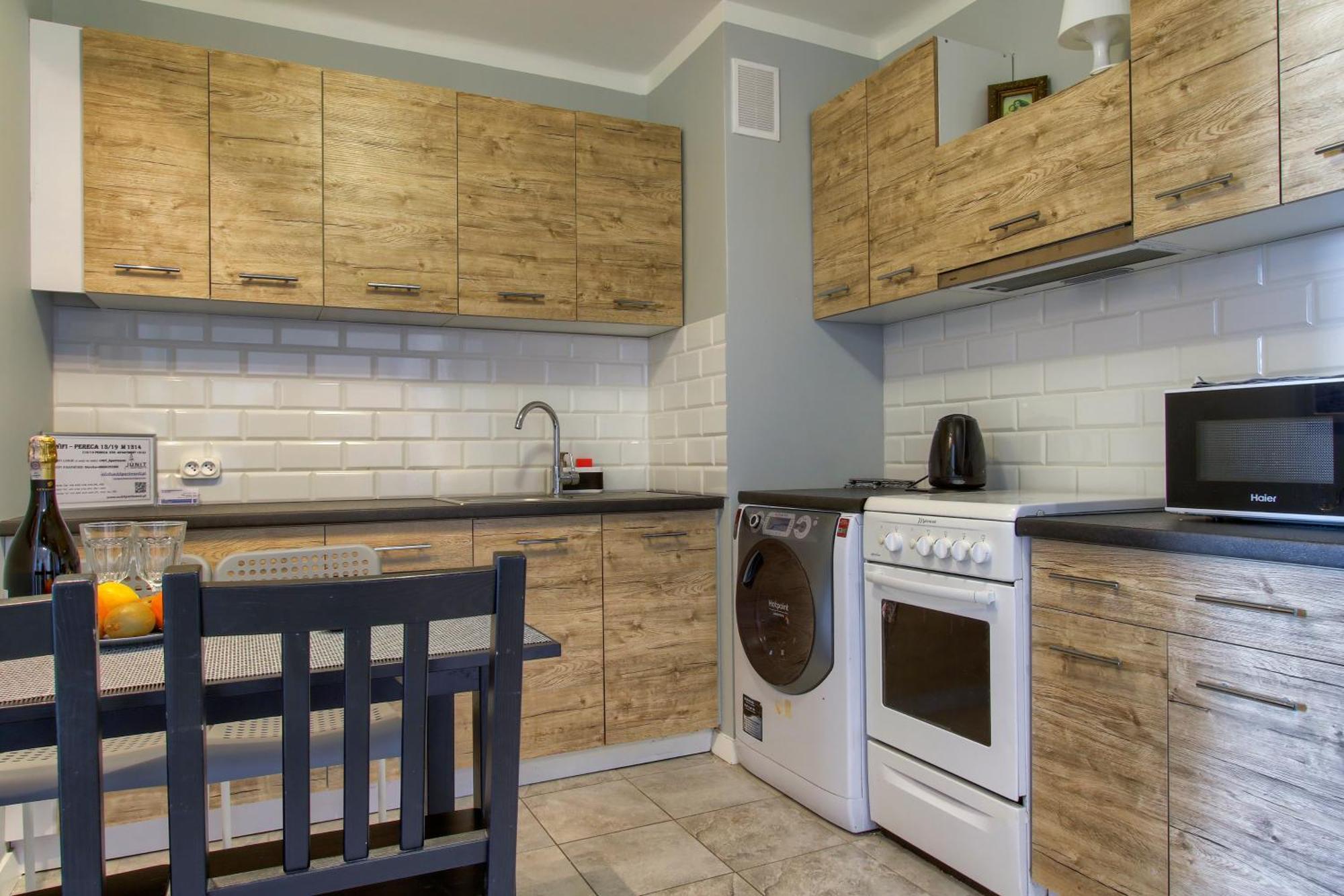 Butas Unitapartament Short Rent In By Metro Station Rondo Onz With 3bedrooms 22