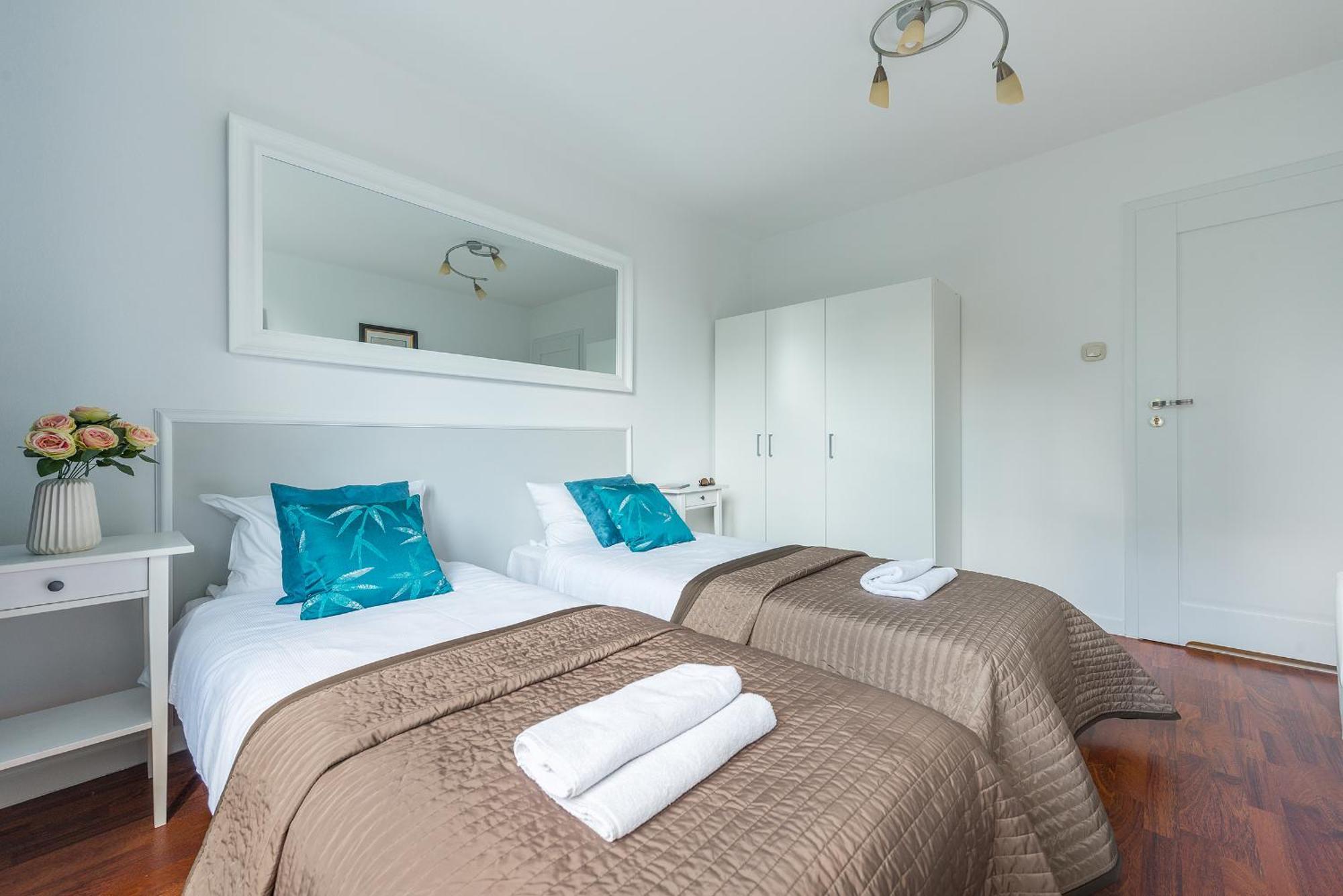 Butas Unitapartament Short Rent In By Metro Station Rondo Onz With 3bedrooms 22